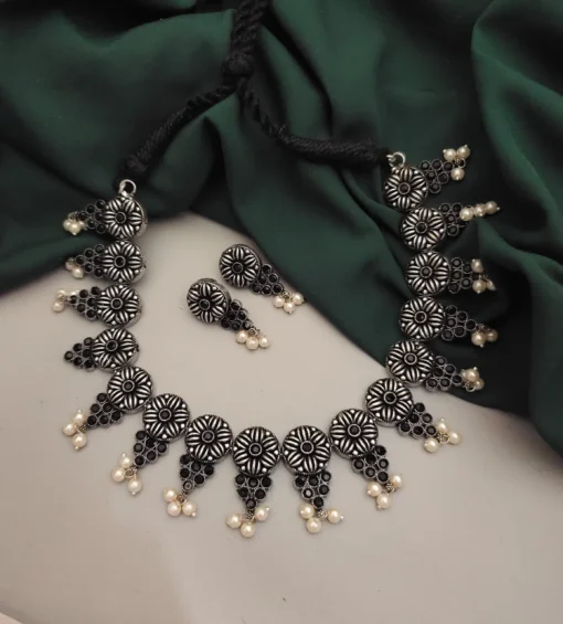 Glamaya Stylish Black Choker Necklace & Earring Set 1 GLAM-CN-OX-27-723850-43-10