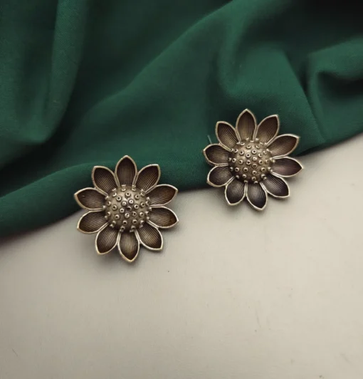 Glamaya Flower Silver Lookalike Stud Earrings For Stylish Women 1 GLAM-ER-OX-40-685146-71-2