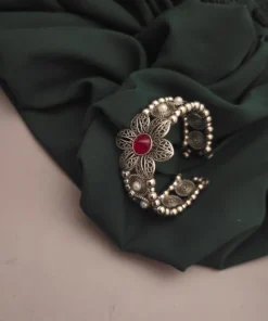 Glamaya Floral Pearl Adjustable Bracelet For Stylish Women 2 GLAM-BB-PE-25-255097-45-2
