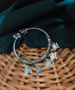 Glamaya Adjustable Oxidised Butterfly Bracelet For Stylish Women 1 GLAM-BB-OX-5F7-652707-11-7