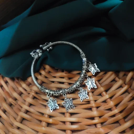 Glamaya Adjustable Oxidised Butterfly Bracelet For Stylish Women 1 GLAM-BB-OX-5F7-652707-11-7