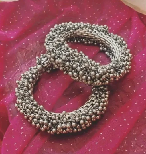 Glamaya Adjustable Ghungroo Bangles Set: Stylish Armlets For Women 2 GLAM-CB-BP-50-322686-86-5 Glamaya Adjustable Ghungroo Bangles Set: Stylish Armlets For Women 2 GLAM-CB-BP-50-322686-86-5