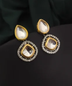 Glamaya Exquisite Kundan Polki Statement Earrings 1 GLAM-BE-CZ-50-139647-82-2