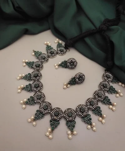 Glamaya Stylish Green Choker & Earring Set 1 GLAM-CN-OX-135-054637-215-2