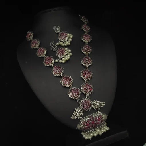 Glamaya Red Antique Oxidised Necklace Set: Trendy Silver Look 1 GLAM-CN-OX-37-321008-55-10