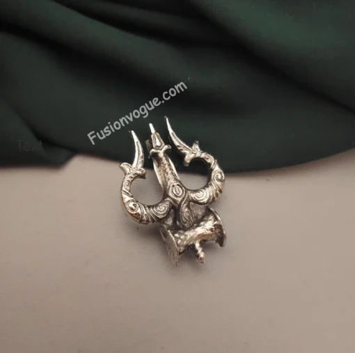 Glamaya Stylish Oxidized Brooch For Saree & Dupatta - Trendy Women's Accessories 1 GLAM-WB-OX-6F1-853369-10-9