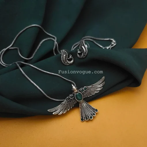 Glamaya Green Bird Chain Necklace & Earrings Set: Elegant Jewellery Combo 1 GLAM-CN-OX-15F7-528985-25-7
