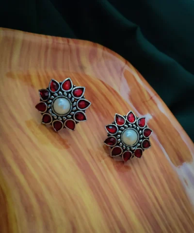 Glamaya Stunning Red Pearl & Stone Stud Earrings For Women 1 GLAM-ER-PE-8F3-610809-15-6