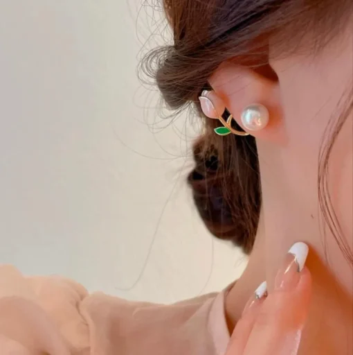 Glamaya Pink Tulip Pearl Stud Earrings: Elegant & Dainty Women’s Jewelry 3 GLAM-ER-PE-5-611999-9-10 Glamaya Pink Tulip Pearl Stud Earrings: Elegant & Dainty Women's Jewelry 3 GLAM-ER-PE-5-611999-9-10