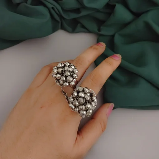 Glamaya Glamorous Ghungroo Double Finger Ring: Trendy, Adjustable Beauty 3 GLAM-RI-OX-40-188506-71-2 Glamaya Glamorous Ghungroo Double Finger Ring: Trendy, Adjustable Beauty 3 GLAM-RI-OX-40-188506-71-2
