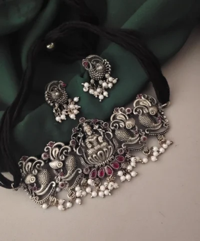Glamaya Red Oxidised Temple Choker Set - Festive & Affordable 1 GLAM-CN-BP-30-117869-49-5