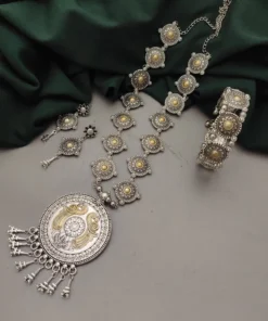 Glamaya Stylish Two Tone Jewelry Set With Adjustable Bracelet 1 GLAM-CN-TT-53F3-266868-100-3