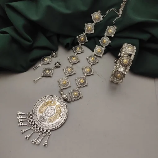 Glamaya Stylish Two Tone Jewelry Set With Adjustable Bracelet 1 GLAM-CN-TT-53F3-266868-100-3