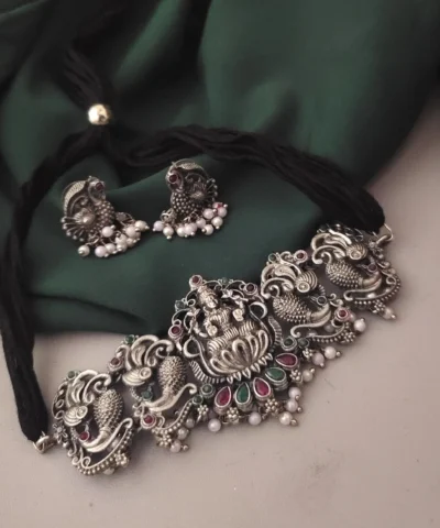 Glamaya Elegant Red Green Oxidized Choker Set 1 GLAM-CN-BP-30-189694-49-5