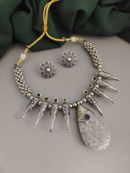 Glamaya Elegant Premium Stone Hasli Necklace & Earring Set 1 GLAM-CN-ST-50-229506-82-2