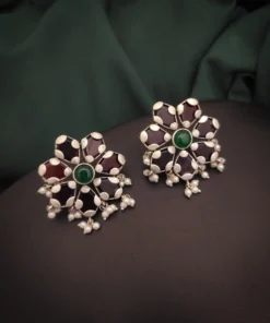 Glamaya Chic Monalisa Flower Silver Stud Earrings 1 GLAM-ER-OX-45-941354-75-4