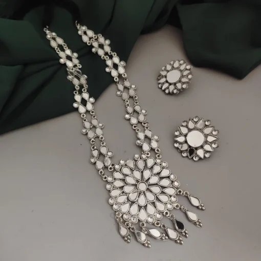 Glamaya Elegant Oxidised Mirror Necklace Set With Long Earrings 1 GLAM-CN-MI-53F3-516346-100-3