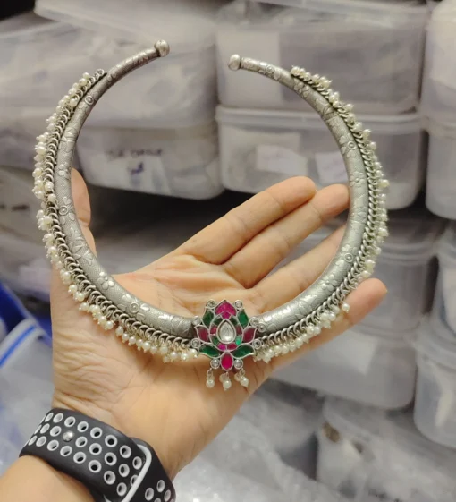 Glamaya Stylish Affordable Silver Lookalike Hasli Necklace 1 GLAM-NE-OX-85F7-425094-150-7