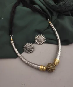 Glamaya Stylish Two Tone Hasli Necklace Set With Earrings 1 GLAM-CN-TT-60-339457-100-3
