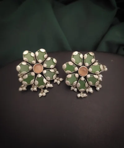 Glamaya Chic Silver Monalisa Flower Stud Earrings 1 GLAM-ER-OX-30-790787-50-6