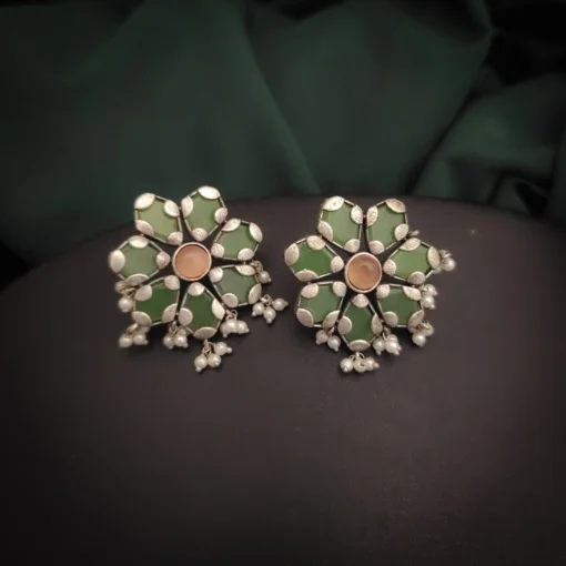 Glamaya Chic Silver Monalisa Flower Stud Earrings 1 GLAM-ER-OX-30-790787-50-6