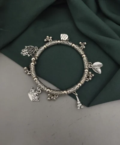 Glamaya Stylish Adjustable Oxidised Charm Bracelet For Women & Teens 1 GLAM-BB-OX-16F7-389121-30-3