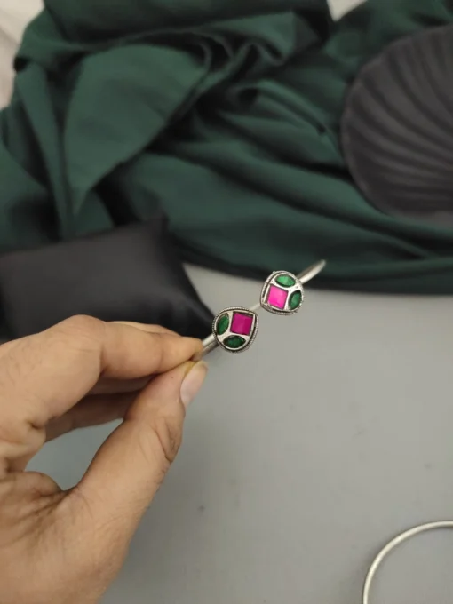 Glamaya Sparkling Kundan Silver-look Adjustable Bracelet! 2 GLAM-BB-KU-14F4-951162-22-9 Glamaya Sparkling Kundan Silver-look Adjustable Bracelet! 2 GLAM-BB-KU-14F4-951162-22-9