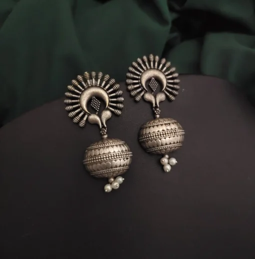 Glamaya Stunning Silver Lookalike Jhumka Earring - Perfect For Weddings & Parties! 1 GLAM-ER-OX-30-525548-49-5