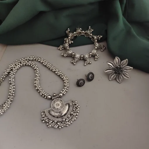 Glamaya Elegant Oxidised Jewelry Set For Women 1 GLAM-CN-OX-100-724266-150-2