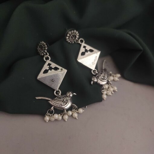 Glamaya Trendy Lightweight Cute Bird Earrings: Perfect For Girls, Women, And Teens 1 GLAM-ER-OX-40-255158-71-2