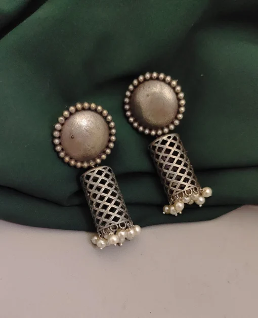 Glamaya Chic Silver Lookalike Jhumka Earrings - Trendy & Affordable! 1 GLAM-ER-OX-20-235895-30-7