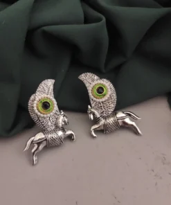 Glamaya Chic Black Oxidised Horse Stud Earrings 1 GLAM-ER-OX-20-950525-45-3