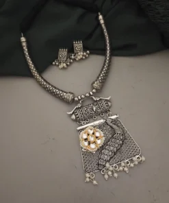 Glamaya Exquisite Peacock Hasli Necklace Set 1 GLAM-CN-OX-38F3-974334-50-6