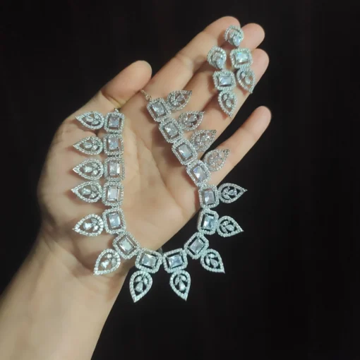 Glamaya Sparkling Cubic Zircon Choker Set 1 GLAM-CN-CZ-216F7-158878-350-3