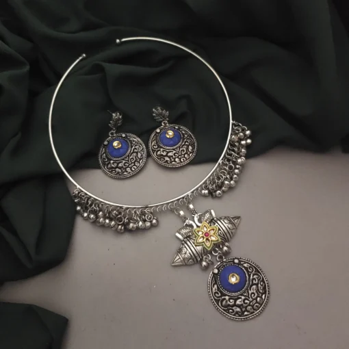 Glamaya Stunning Oxidised Kundan Necklace Set - Blue Earrings Included 1 GLAM-CN-KU-20-714283-30-10