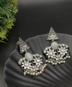 Glamaya Elegant Monalisa Stone Earrings: Trendy Silver Style 1 GLAM-ER-ST-30-206005-49-5