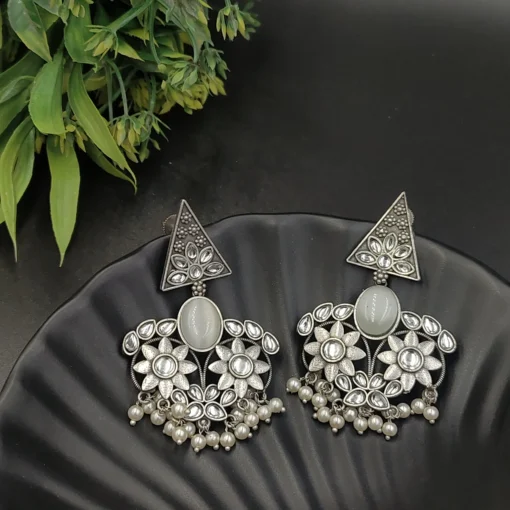 Glamaya Elegant Monalisa Stone Earrings: Trendy Silver Style 2 GLAM-ER-ST-30-206005-49-5
