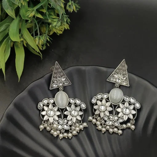 Glamaya Elegant Monalisa Stone Earrings: Trendy Silver Style 2 GLAM-ER-ST-30-206005-49-5 Glamaya Elegant Monalisa Stone Earrings: Trendy Silver Style 2 GLAM-ER-ST-30-206005-49-5