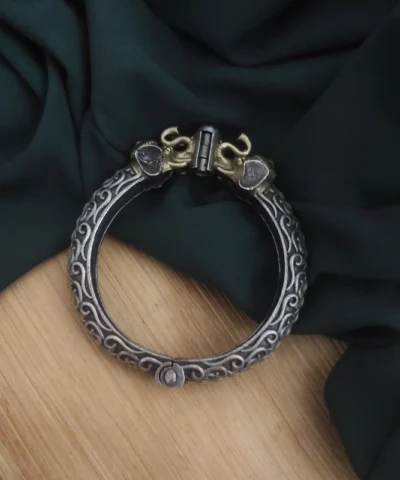 Glamaya Stylish Two Tone Oxidised Elephant Bangle 1 GLAM-BB-TT-135-549049-215-2