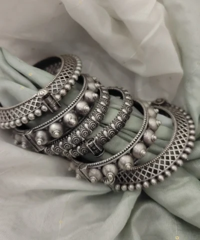 Glamaya 6-piece Silver Replica Bangles Set - Trendy & Affordable For Women 1 GLAM-CB-OX-690-208255-725-2