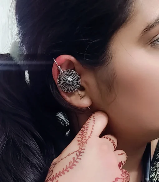 Glamaya Stylish Oxidised Brass Earcuff Earrings: Trendy & Affordable 2 GLAM-ER-BR-15-624211-32-2 Glamaya Stylish Oxidised Brass Earcuff Earrings: Trendy & Affordable 2 GLAM-ER-BR-15-624211-32-2