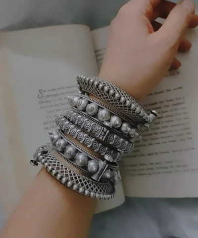 Glamaya 6-piece Silver Replica Bangles Set - Trendy & Affordable For Women 2 GLAM-CB-OX-690-208255-725-2