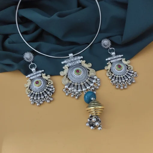 Glamaya Oxidised Two Tone Hasli Necklace Earring Set 2 GLAM-CN-TT-20-787170-30-7 Glamaya Oxidised Two Tone Hasli Necklace Earring Set 2 GLAM-CN-TT-20-787170-30-7