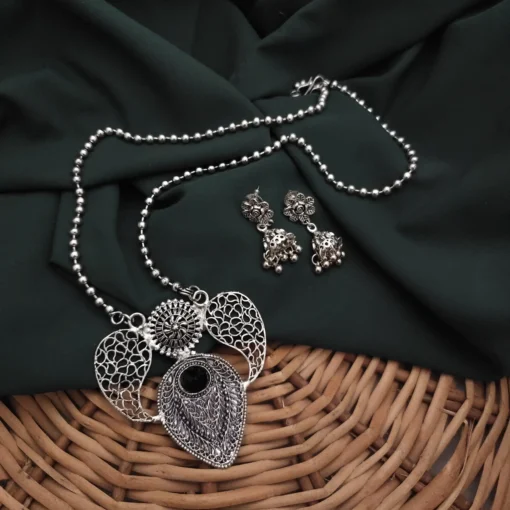 Glamaya Oxidised Chain Necklace Earring Set 2 GLAM-CN-OX-50-095512-82-2 Glamaya Oxidised Chain Necklace Earring Set 2 GLAM-CN-OX-50-095512-82-2