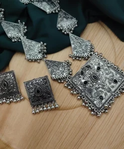 Glamaya Oxidised Necklace Earring Set 5 GLAM-CN-OX-30-909404-49-5 Glamaya Oxidised Necklace Earring Set 5 GLAM-CN-OX-30-909404-49-5