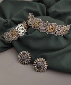Glamaya Two Tone Oxidized Choker Necklace Earrings Set With Adjustable Bracelet 1 GLAM-CN-TT-22-815521-35-5
