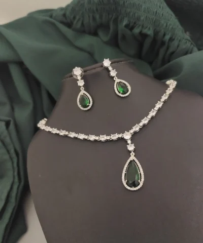 Glamaya Alia Bhatt Inspired Ad Necklace Earrings Set Green 1 GLAM-CN-CZ-116F7-451284-133-3