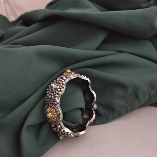 Glamaya Silver Lookalike Two Tone Bangle 3 GLAM-BB-TT-115-780480-160-2 Glamaya Silver Lookalike Two Tone Bangle 3 GLAM-BB-TT-115-780480-160-2