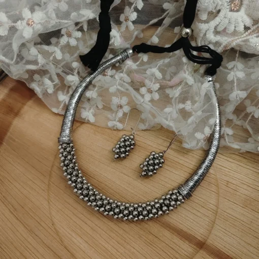 Glamaya Tamanna Ghungroo Hasli Necklace Earring Set 3 GLAM-CN-OX-15F7-520554-30-7 Glamaya Tamanna Ghungroo Hasli Necklace Earring Set 3 GLAM-CN-OX-15F7-520554-30-7