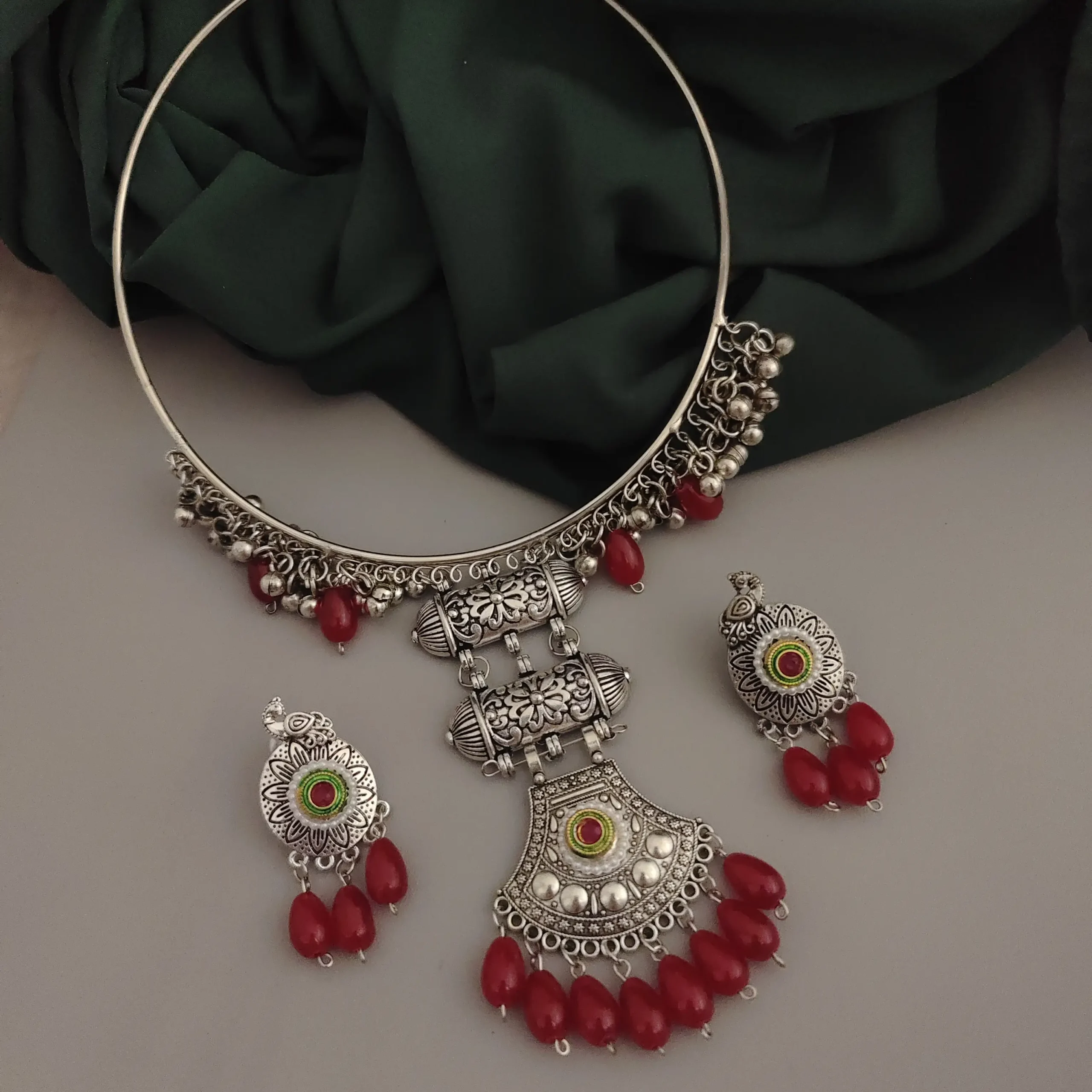 Glamaya Oxidised Glass Beads Hasli Necklace Earring Set 1 GLAM-CN-BE-30-552678-42-5